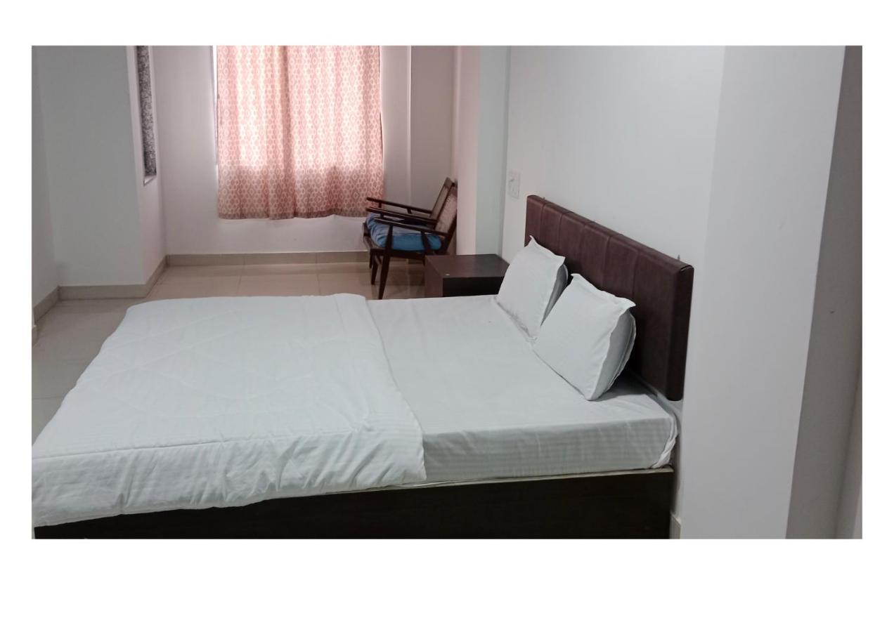 Hotel Aaradhya Udaipur Esterno foto