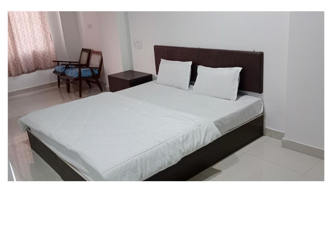 Hotel Aaradhya Udaipur Esterno foto