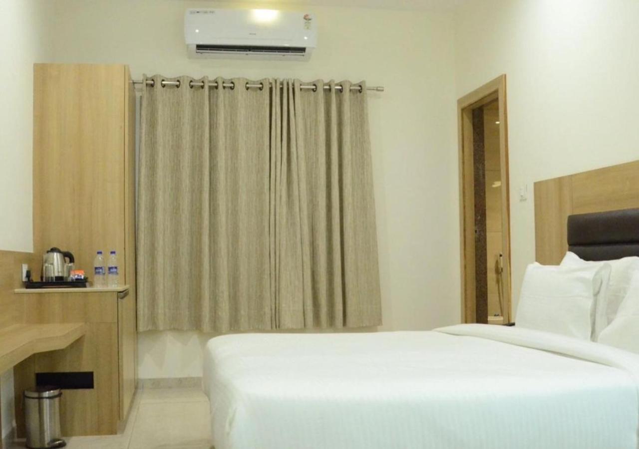 Hotel Aaradhya Udaipur Esterno foto